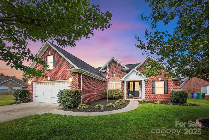 Bethel Glen, Midland Community