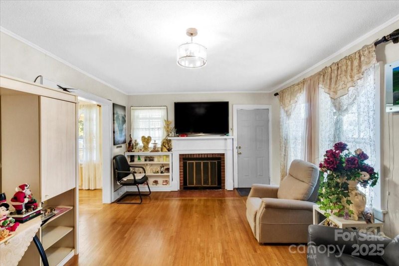 Property image 4 of 1222 E Park Drive in East Park, Gastonia, NC 28054