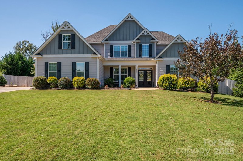 Property image 2 of 2613 Lakefront Drive in Lakefront Woods, Belmont, NC 28012