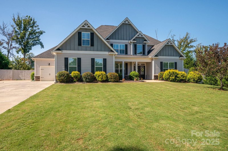 Property image 3 of 2613 Lakefront Drive in Lakefront Woods, Belmont, NC 28012