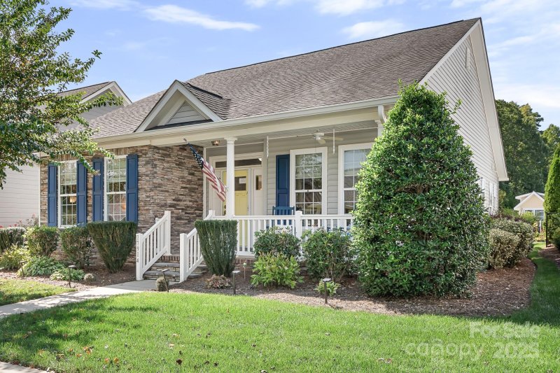 Property image 2 of 17914 Coulter Parkway in Baileys Glen, Cornelius, NC 28031