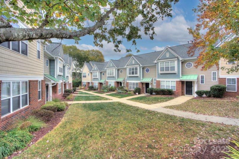 Property image 2 at 3231 Weston Street, Charlotte, NC 28209