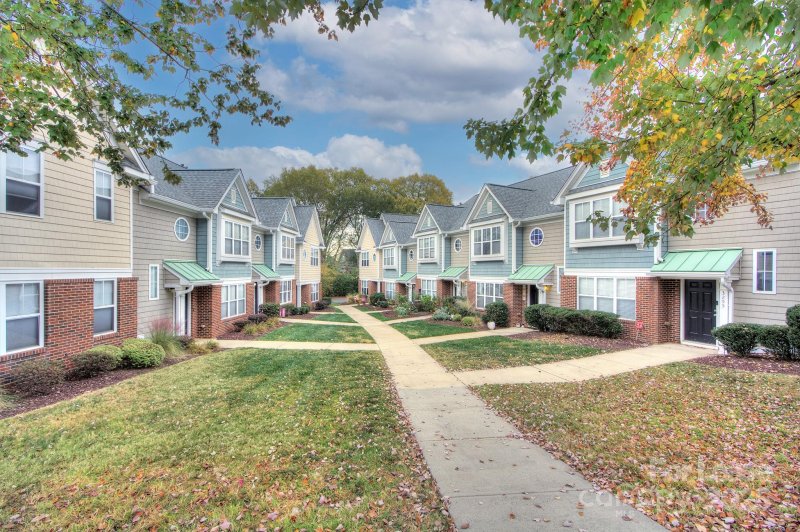 Property image 3 at 3231 Weston Street, Charlotte, NC 28209