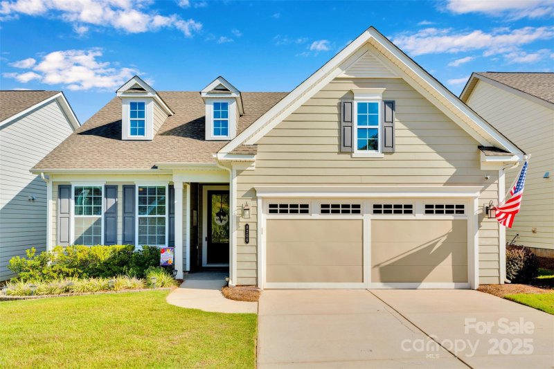 Property image 2 of 8206 Festival Way in Cresswind, Charlotte, NC 28215