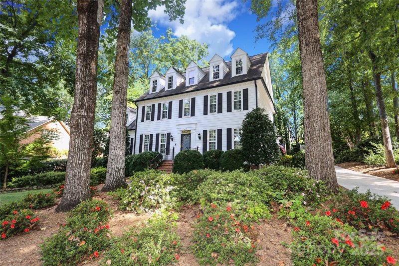 Property image 2 of 6531 Chestnut Grove Lane in Belingrath, Charlotte, NC 28210