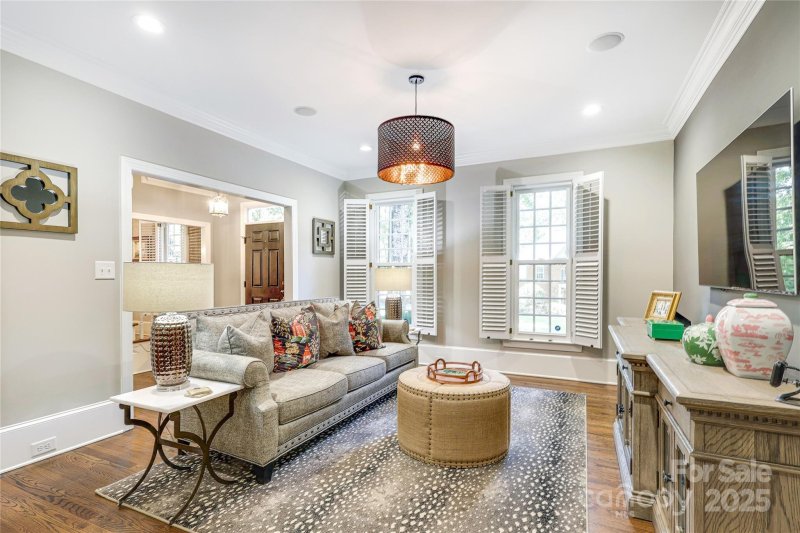 Property image 3 of 6531 Chestnut Grove Lane in Belingrath, Charlotte, NC 28210