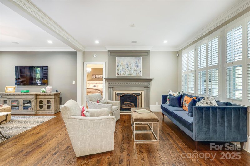 Property image 4 of 6531 Chestnut Grove Lane in Belingrath, Charlotte, NC 28210