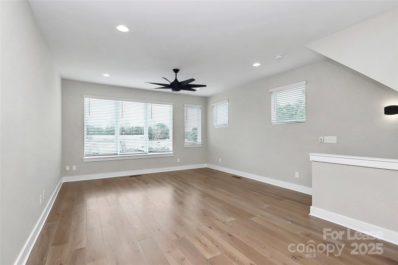 Property image 5 of 1927 W Trade Street in Smallwood, Charlotte, NC 28216