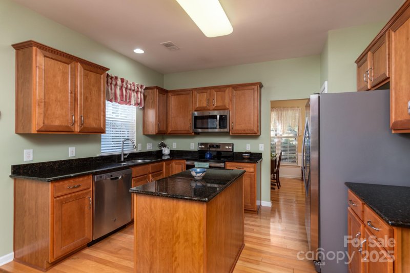 Property image 5 at 6423 Ridgeview Commons Drive, Charlotte, NC 28269