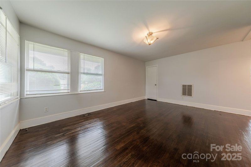 Property image 3 of 4500 Morgan Street in Beechwood Acres, Charlotte, NC 28208