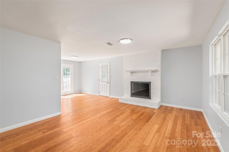 Property image 5 of 15350 Catawba Circle in Cherokee Woods, Matthews, NC 28104