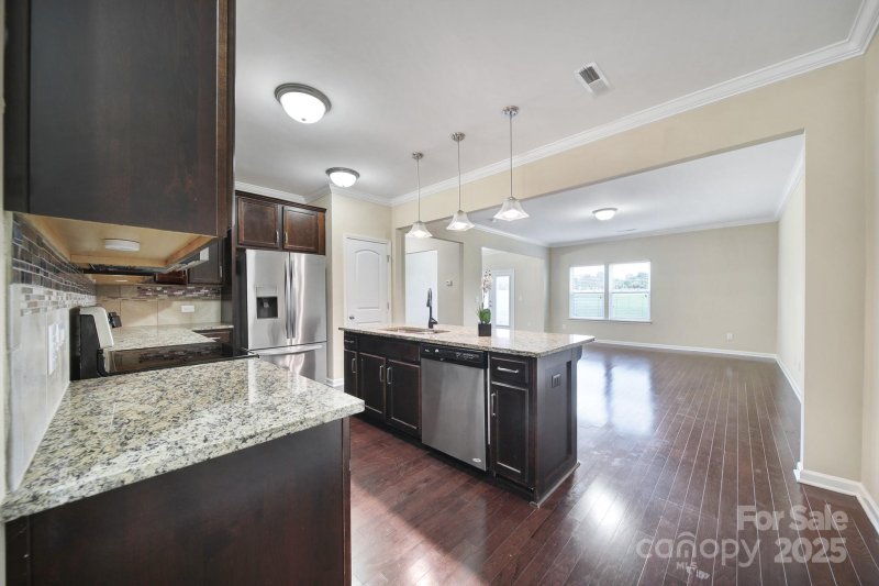 Property image 4 of 832 Summerlake Drive in Summerlake, Fort Mill, SC 29715