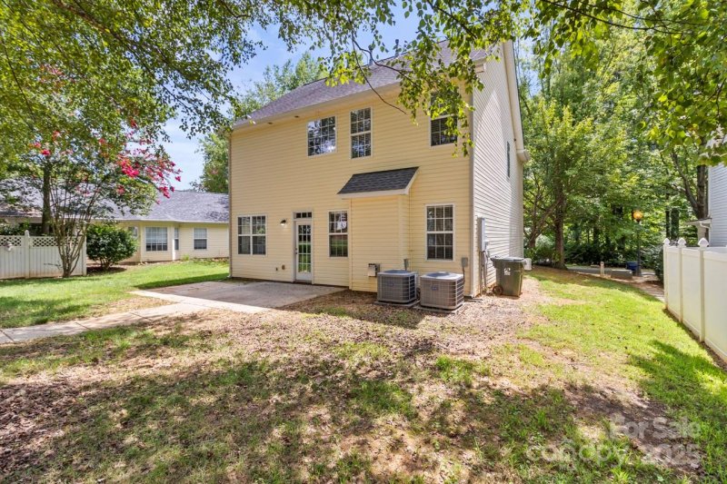 Property image 4 of 18231 Conductor Court in Caldwell Station, Cornelius, NC 28031