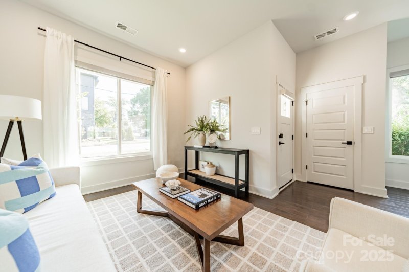 Property image 5 at 932 Van Every Street, Charlotte, NC 28205