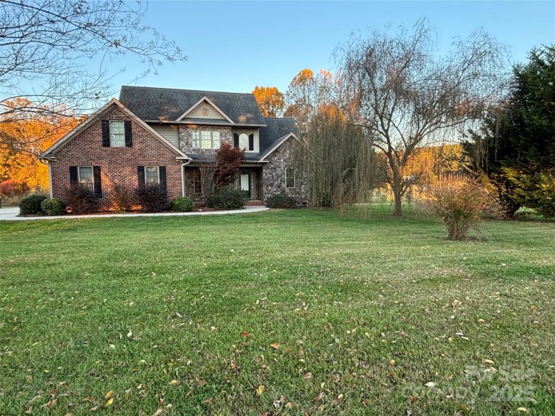 New Salem Estates, Statesville Community