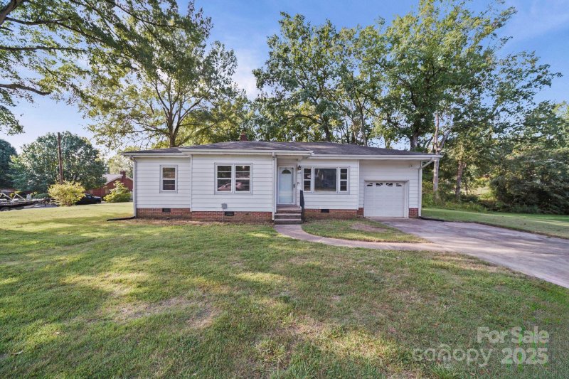 Property image 2 at 1018 Kansas Street, Kannapolis, NC 28083