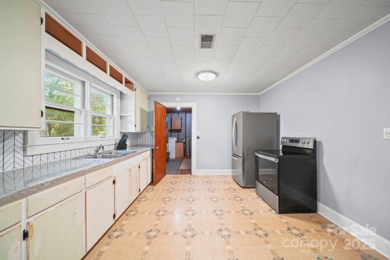 Property image 5 at 1018 Kansas Street, Kannapolis, NC 28083