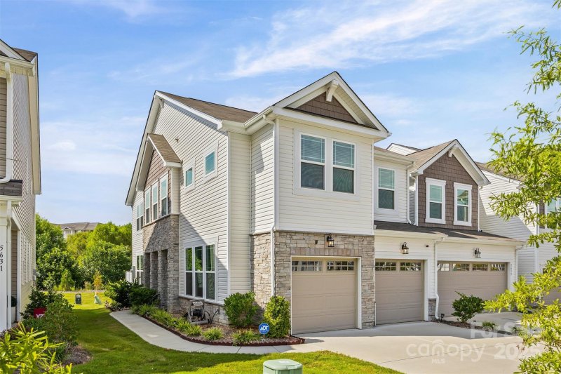 Property image 2 of 5635 De Vere Drive in Somerset, Indian Land, SC 29707