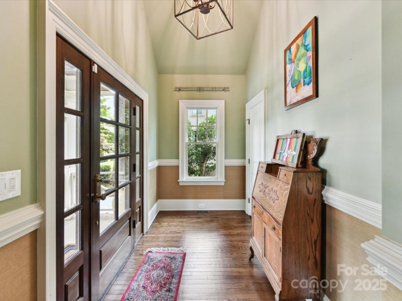 Property image 3 of 2526 Sherwood Avenue in Myers Park, Charlotte, NC 28207