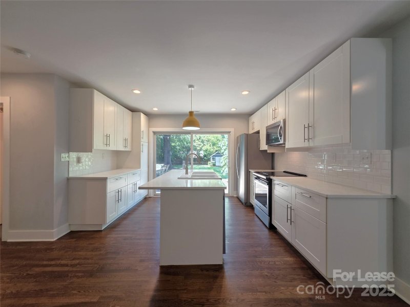 Property image 5 at 3433 Draper Avenue, Charlotte, NC 28205