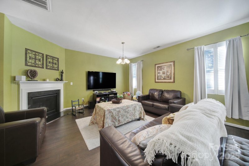 Property image 5 of 12034 Bending Branch Road in Woodbury, Charlotte, NC 28227