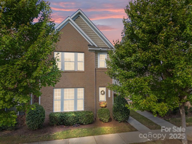 Property image 2 of 18333 The Commons Boulevard in Harborside, Cornelius, NC 28031