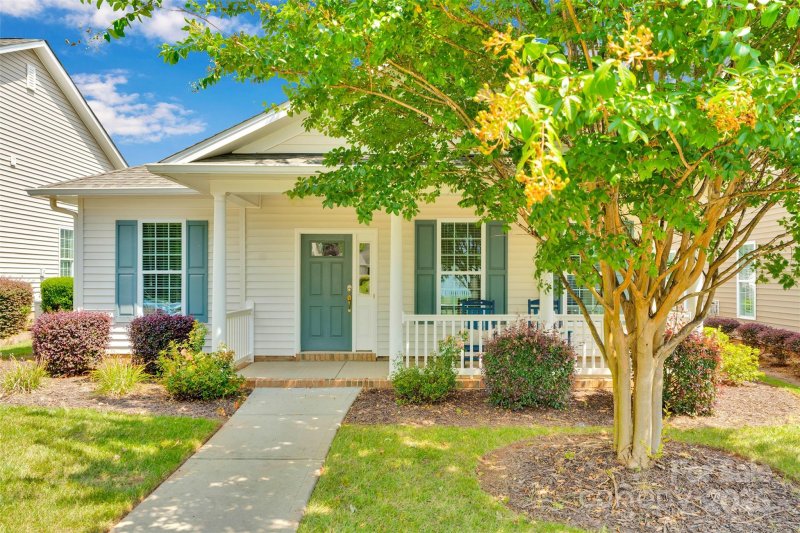 13415 Hazelbrook Lane