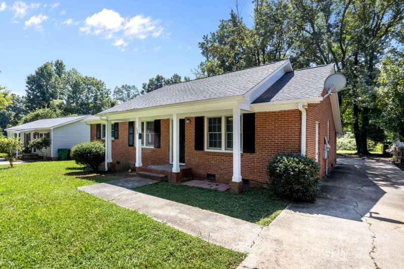 Property image 4 at 509 Scottsbrook Drive, Charlotte, NC 28213