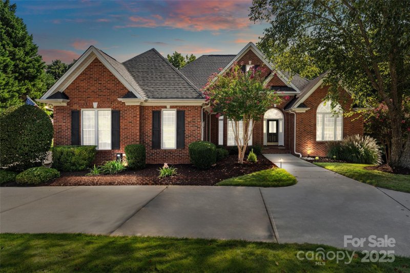 Property image 5 of 1116 Torrington Circle in Laurel Creek, Rock Hill, SC 29732
