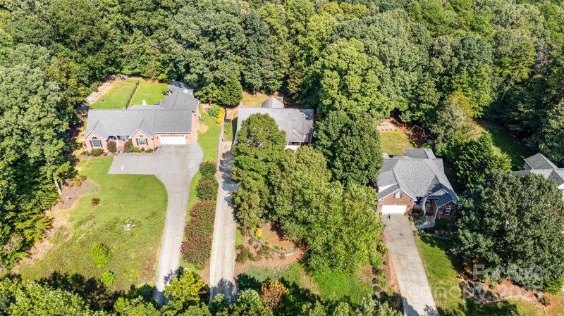 Property image 5 of 1448 Weatherwood Drive in Weatherwood, Lincolnton, NC 28092