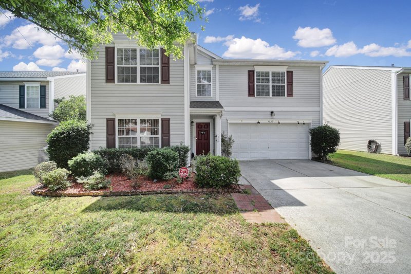 Property image 5 of 2320 Kirkgate Lane in Buckleigh, Charlotte, NC 28215