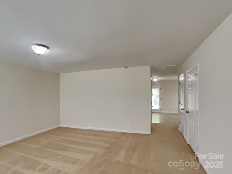 Property image 5 of 9339 Bradstreet Commons Way in Crossley Village, Charlotte, NC 28215