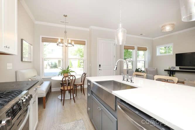 Property image 5 of 5907 Ardrey Kell Road in Waverly, Charlotte, NC 28277