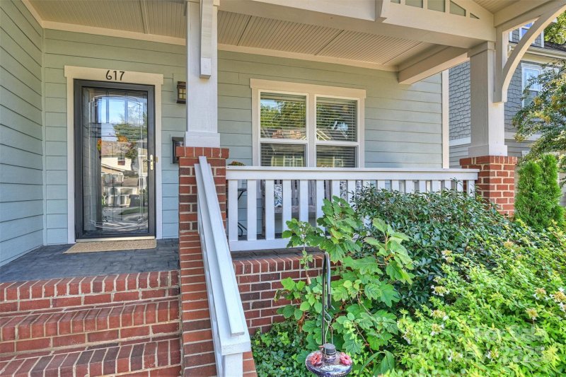 Property image 3 at 617 Waco Street, Charlotte, NC 28204