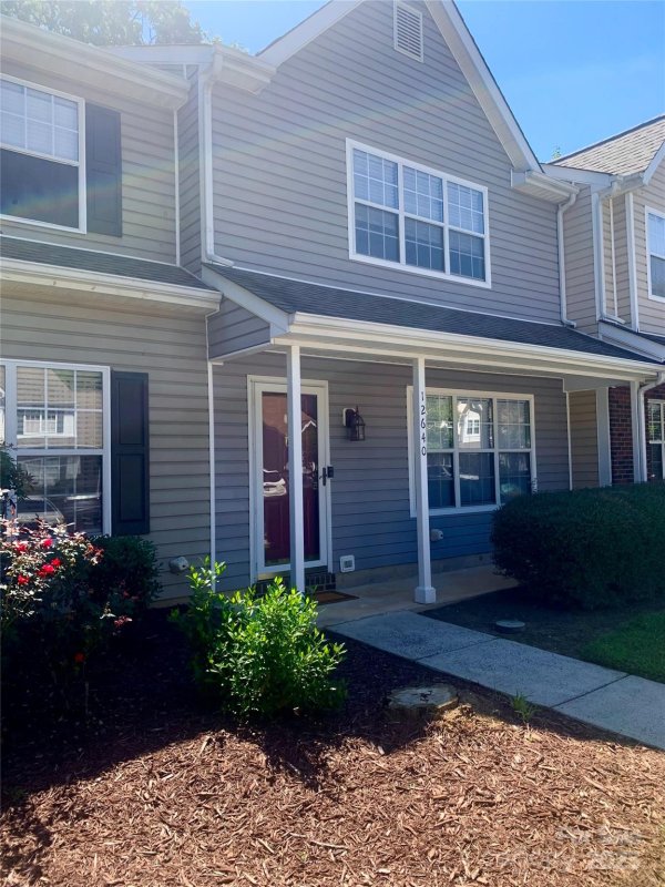 Property image 3 of 12640 Tucker Crossing Lane in Roxborough, Charlotte, NC 28273