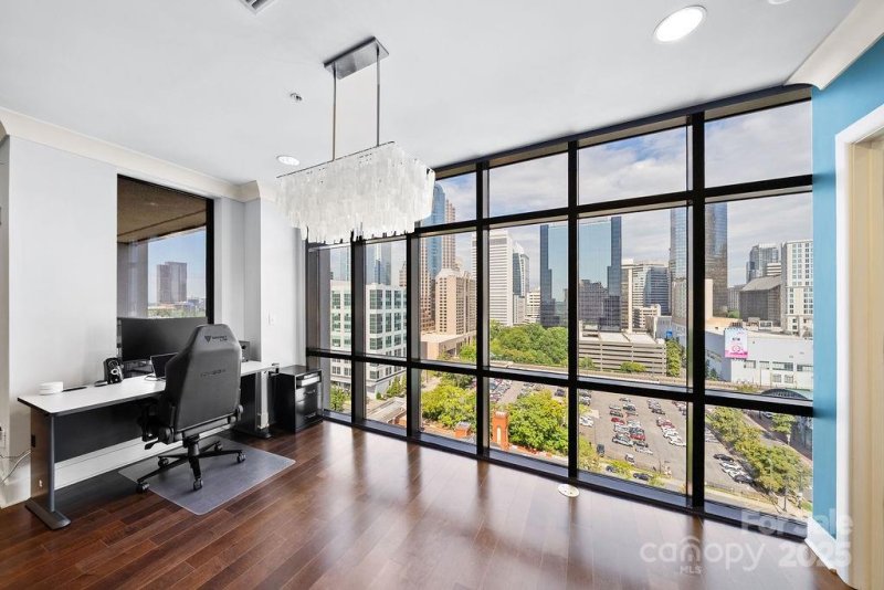 222 S Caldwell Street