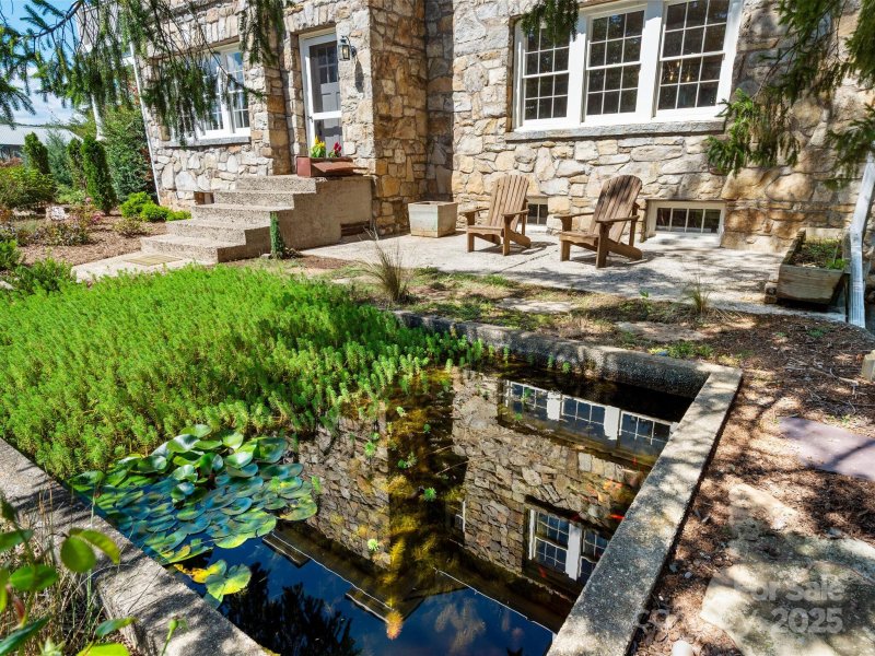 Property image 4 of 41 Malvern Walk in Malvern Walk, Asheville, NC 28806