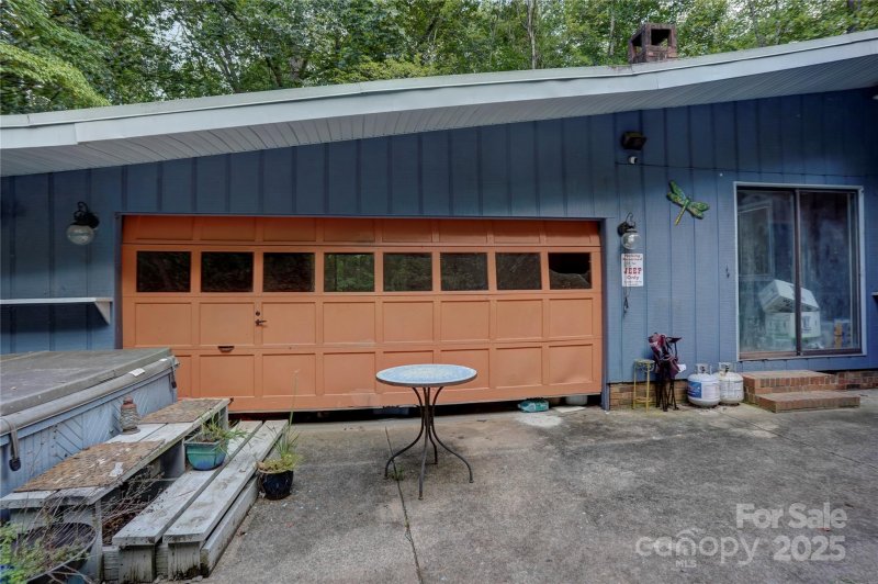 Property image 2 of 5516 Gold Crest Street in Golden Acres, Indian Trail, NC 28079