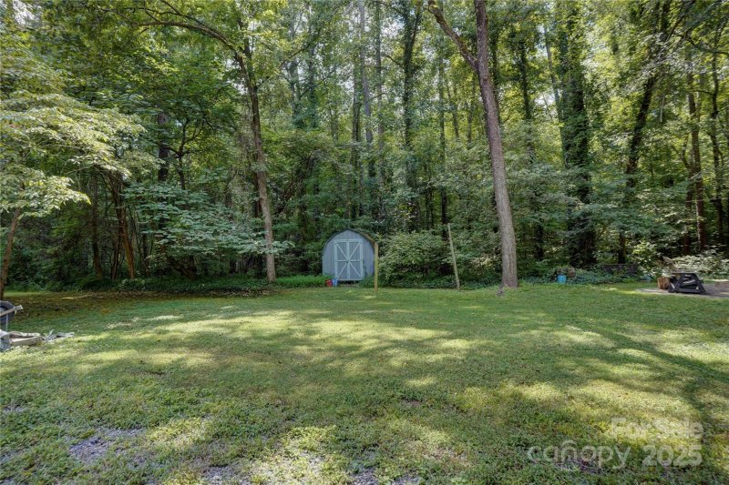 Property image 3 of 5516 Gold Crest Street in Golden Acres, Indian Trail, NC 28079