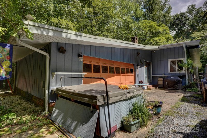 Property image 4 of 5516 Gold Crest Street in Golden Acres, Indian Trail, NC 28079