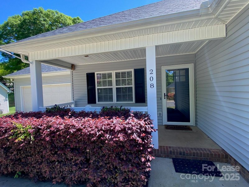 Property image 2 at 208 Howe Street, Belmont, NC 28012