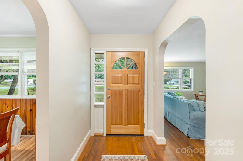 Property image 5 of 5443 Hilltop Circle in Allen Hills, Charlotte, NC 28269