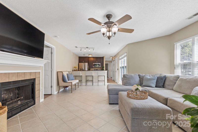 Property image 5 of 719 Southwest Drive in Davidson Landing, Davidson, NC 28036