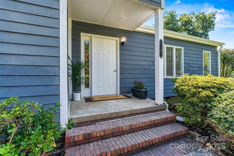 Property image 4 of 1107 South Point Road in South Point, Belmont, NC 28012