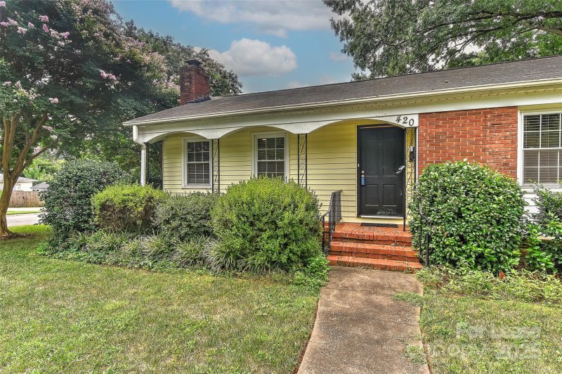 Property image 2 at 420 Seneca Place, Charlotte, NC 28210