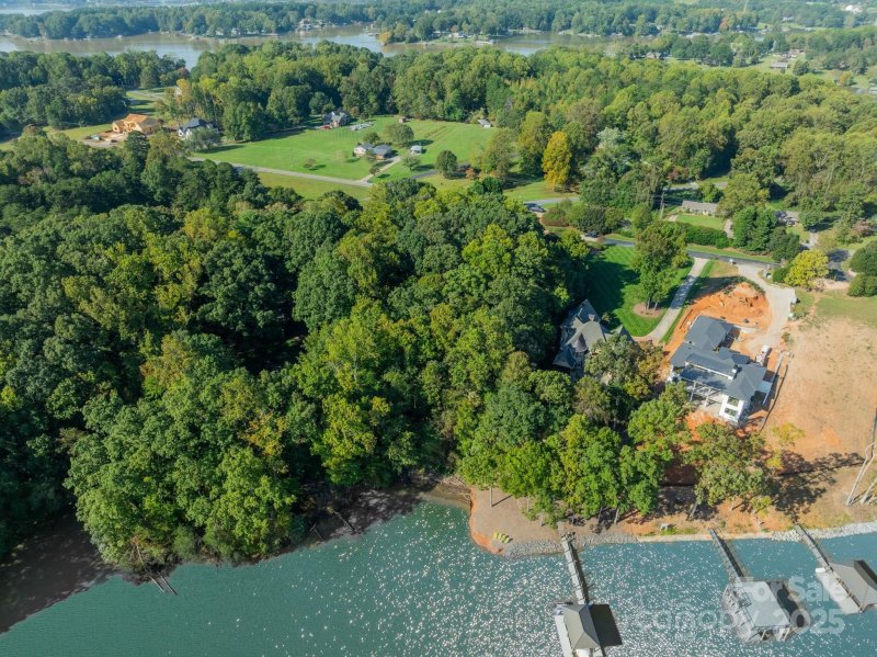 Property image 3 of 4254 Sigmon Cove Lane in The Vineyards at Kiser Island, Terrell, NC 28682