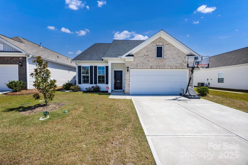 Property image 2 of 585 Ludlow Lane in Ashcroft, Columbia, SC 29229