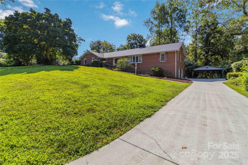 Property image 3 at 698 Glendale Drive, Rock Hill, SC 29732