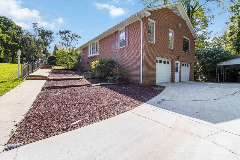 Property image 4 at 698 Glendale Drive, Rock Hill, SC 29732