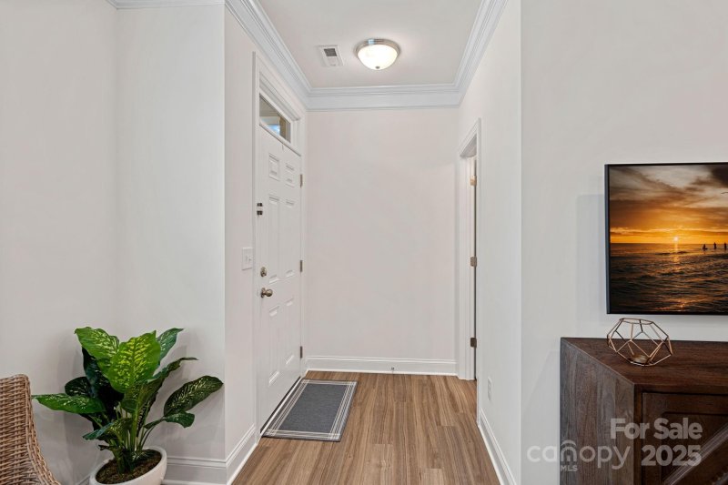 Property image 3 of 208 Waterlynn Ridge Road in Waterlynn Grove, Mooresville, NC 28117